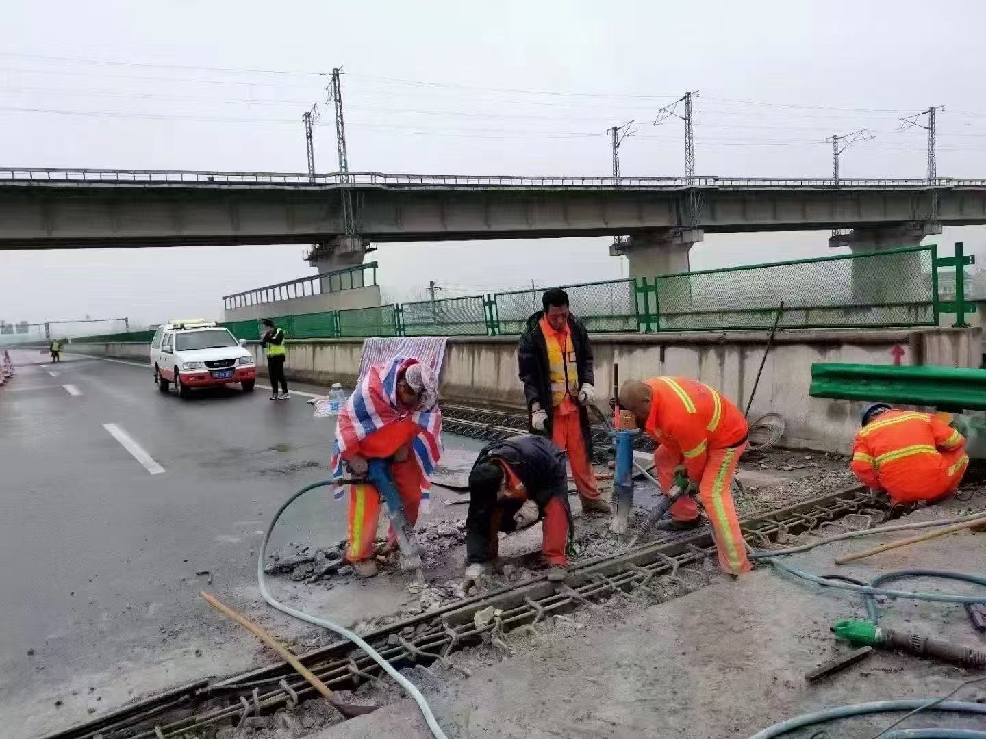 龙亭桥梁伸缩缝抢修料